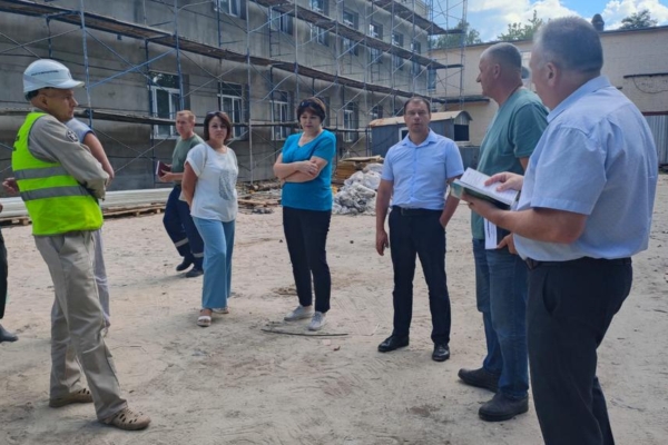 В Брянске по нацпроекту возводят пристройку к зданию ДШИ №10