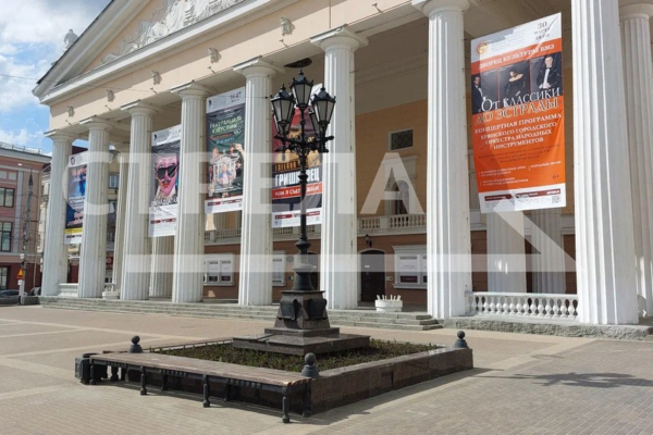 В Брянском театре драмы прошел первый спектакль проекта «Театральная суббота»