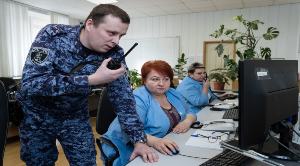 В преддверии праздников брянские росгвардейцы проводят акцию «Безопасный Новый год»