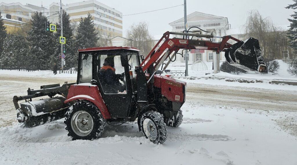 В районах Брянщины устраняют последствия ночных осадков
