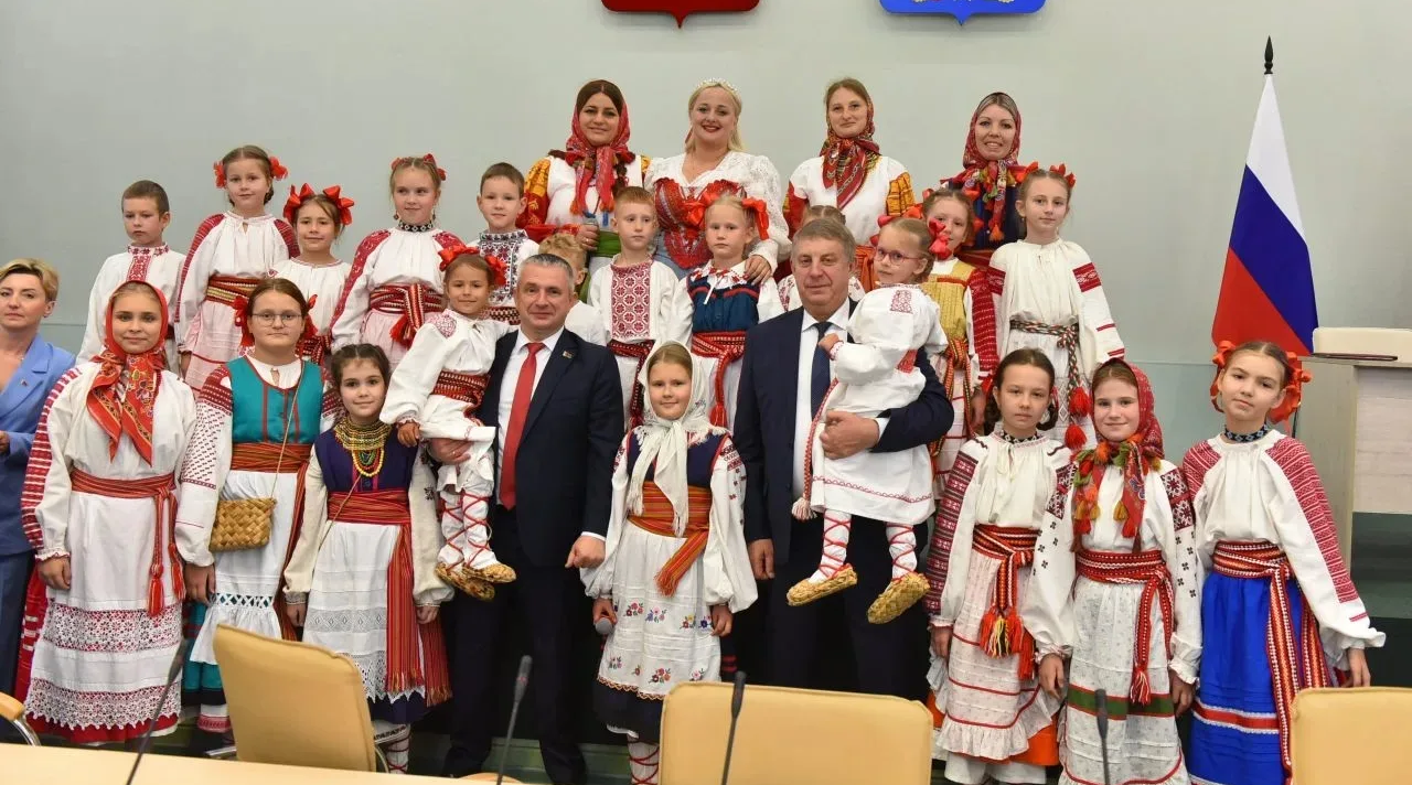 2 апреля — День единения народов