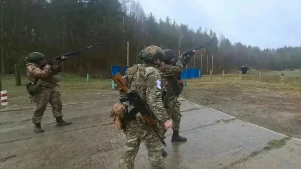 Врио губернатора Ковальчук познакомился с бойцами «БАРС-Брянск»