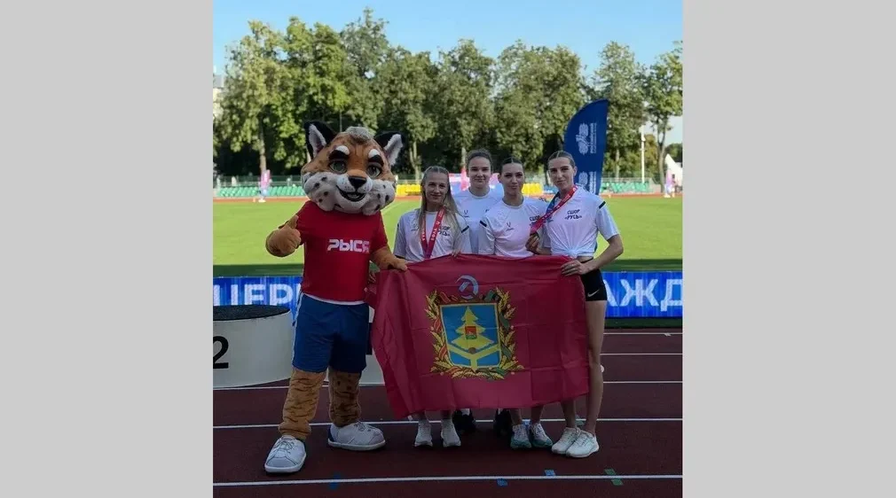 Брянские спортсменки взяли четыре медали на чемпионате России по эстафетному бегу