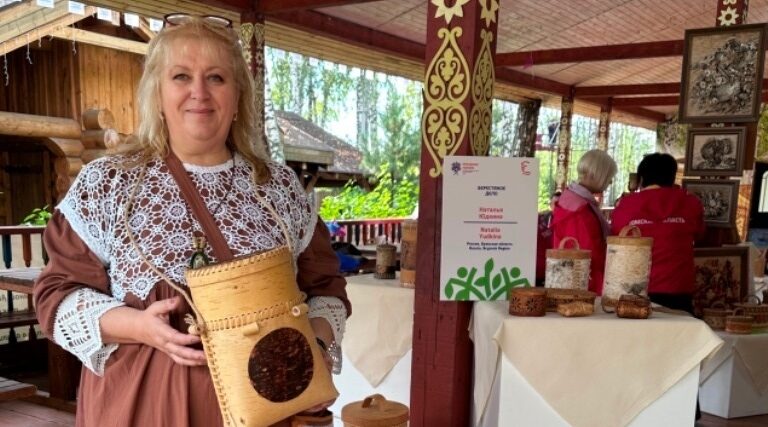 Брянская мастерица завоевала диплом XVII Международного фестиваля народных ремесел