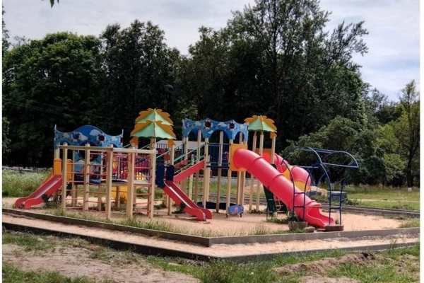 На благоустройство парка в брянском посёлке Красная Гора выделили 1,5 млн рублей