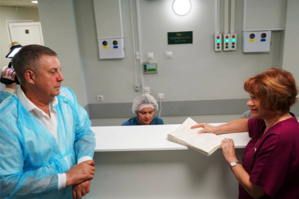 В Брянской горбольнице №4 сделают капитальный ремонт в 2025 году