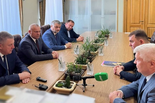 Александр Богомаз провел встречу с Владимиром Ваньке и Сергеем Афониным