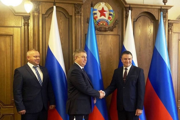 Брянские строители помогают возрождать мирную жизнь в Брянке