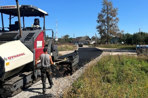 В поселке Деснянский Выгоничского района завершен ремонт дороги