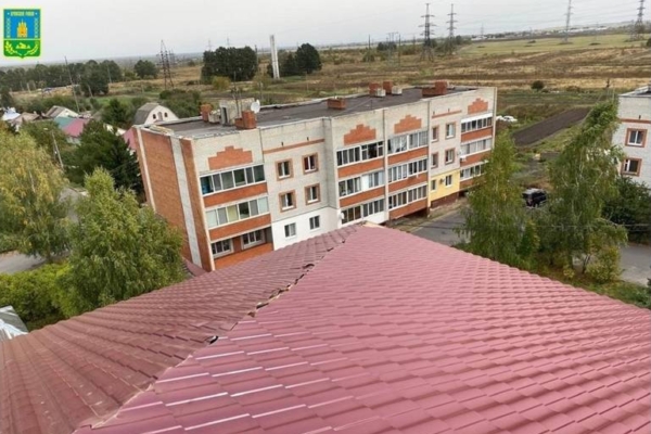 В Брянской межрайонной больнице ремонтируют кровлю