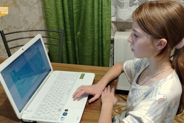 В олимпиаде «Безопасные дороги» приняли участие более 30 тысяч брянских школьников