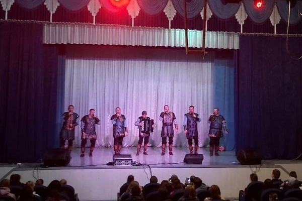 Брянский народный ансамбль «Ватага» продолжает радовать жителей приграничья