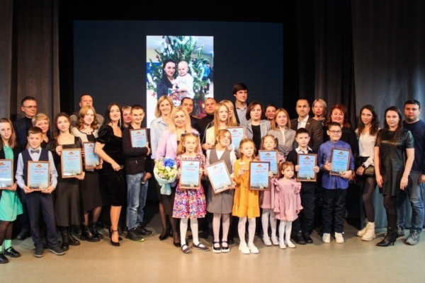 Детей наградили за «Подарок любимой маме»