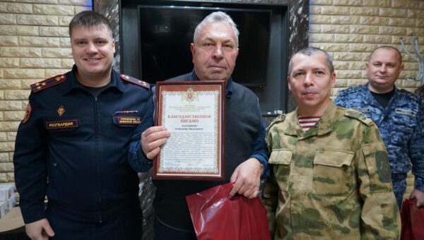 Ветеранов войск правопорядка поздравили в Брянске