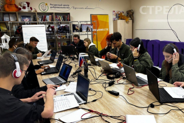 В Брянске начал работать колл-центр по сбору обращений на прямую линию Александра Богомаза