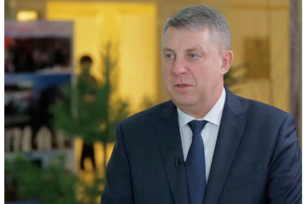 Губернатор Богомаз рассказал Первому каналу о мерах поддержки брянских семей