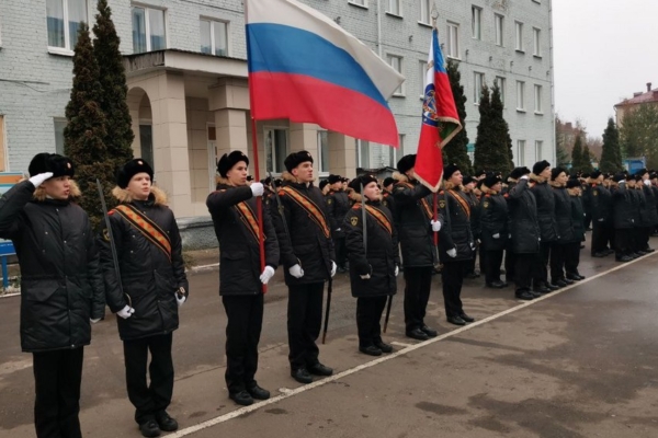 Александр Богомаз посетил Клинцовскую кадетскую школу «Юный спасатель»