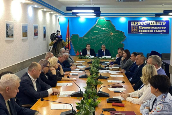 В Брянске прошло заседание Совета по межнациональным отношениям при правительстве области