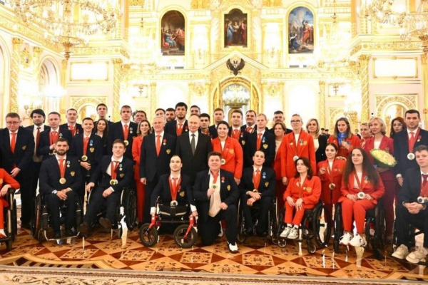 Брянские паралимпийцы в составе сборной России завоевали 5 медалей