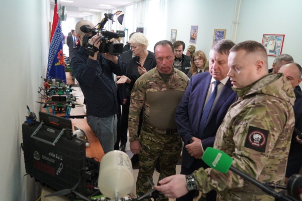 Александр Богомаз и представители отряда «БАРС-Брянск» встретились со студентами БГТУ