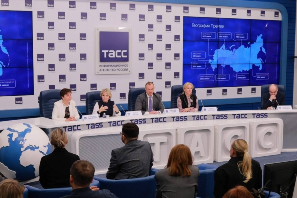 Брянская область подала более 500 заявок на муниципальную премию «Служение»