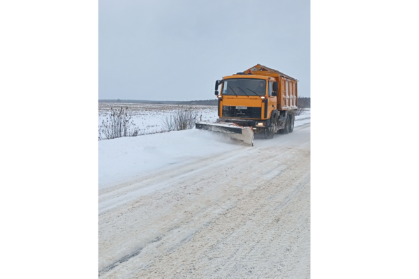 В Брянской области за минувшие сутки на расчистке дорог было задействовано 162 единицы
