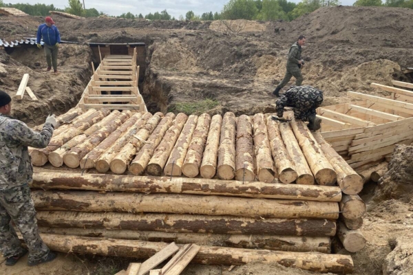 Брянские строители за неделю возвели противотанковый ров длиной 50 км