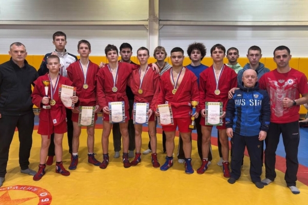 Брянские самбисты завоевали награды на первенстве ЦФО в Можайске