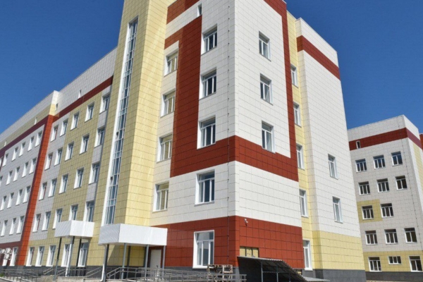 «Россети Центр» в Брянске обеспечили электроснабжение поликлиники на 800 посещений в смену