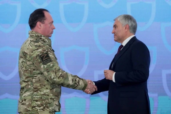 Командира «БАРС – Брянск» Сергея Антошина наградили медалью Госдумы