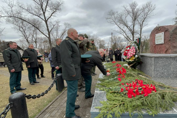 На мемориальном комплексе «Дулаг-142» в Брянске почтили память жертв концлагерей