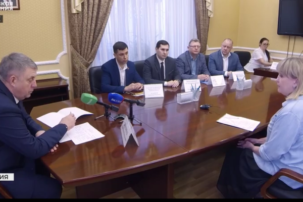 Брянский губернатор взял на контроль вопрос обеспечения лекарствами онкобольных