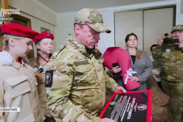 Командир «БАРС-Брянск» Сергей Антошин поздравил ветеранов Великой Отечественной войны