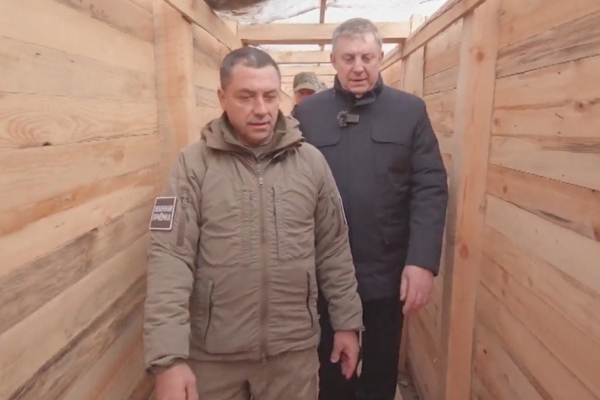 Александр Богомаз показал, как устроены опорники брянского отряда БАРС