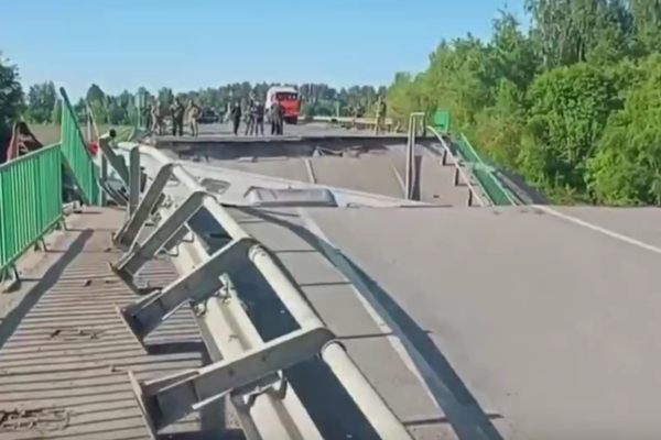 Брянский губернатор сообщил о путях объезда подорванного моста под Выгоничами