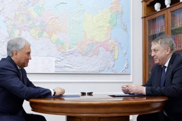 Губернатор Александр Богомаз встретился с председателем Госдумы Вячеславом Володиным