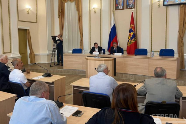 В брянском правительстве началось заседание Совета по межнациональным отношениям