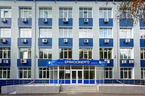 Энергетики «Брянскэнерго» восстанавливают электроснабжение после прохождения грозового фронта