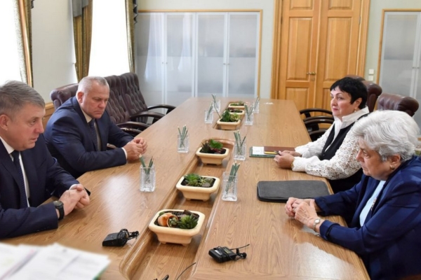 В Брянск прибыла председатель Профсоюза работников агропромышленного комплекса РФ Наталья Агапова