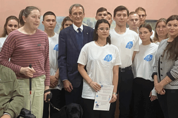 В Брянске член ЦИК Николай Левичев встретился с волонтерами