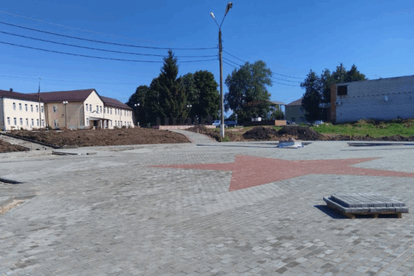 В брянском поселке Выгоничи продолжается благоустройство парка Победы