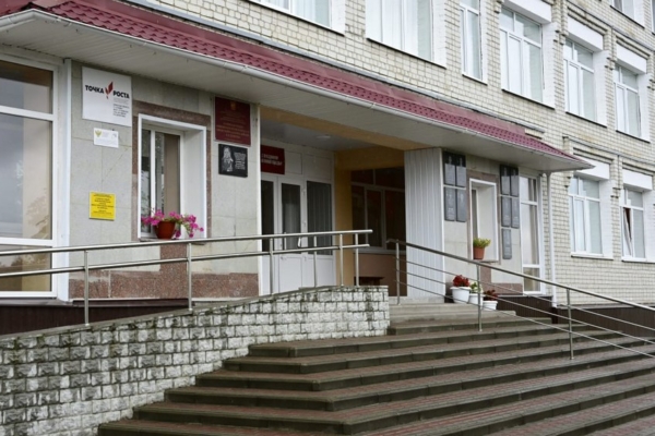 В Суземке благоустроят территорию СОШ № 2 имени генерал-майора авиации В.И. Денисова