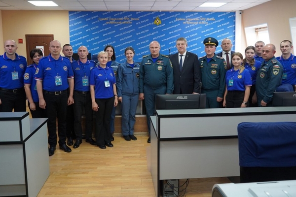 В Брянск прибыл глава МЧС России Александр Куренков
