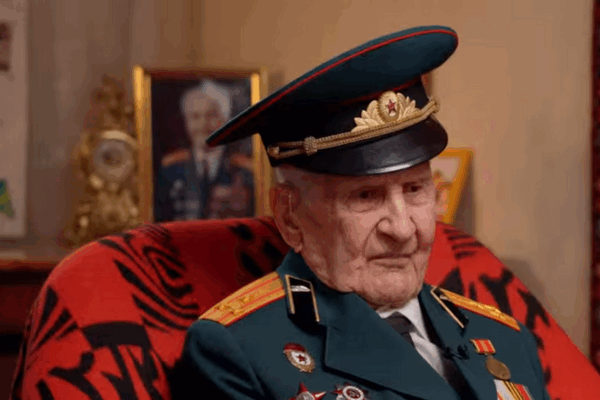 Ветеран Великой Отечественной войны Борис Шапошников поздравил земляков с Днем освобождения Брянщины