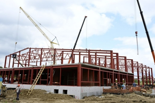 В Трубчевском районе появится спорткомплекс с бассейном