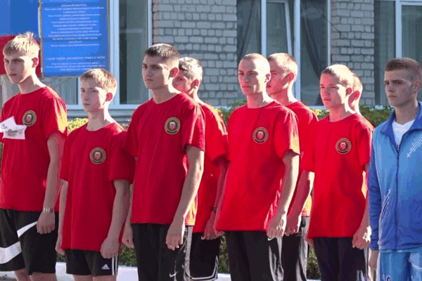 В Брянске прошла первая военно-патриотическая спартакиада для школьников