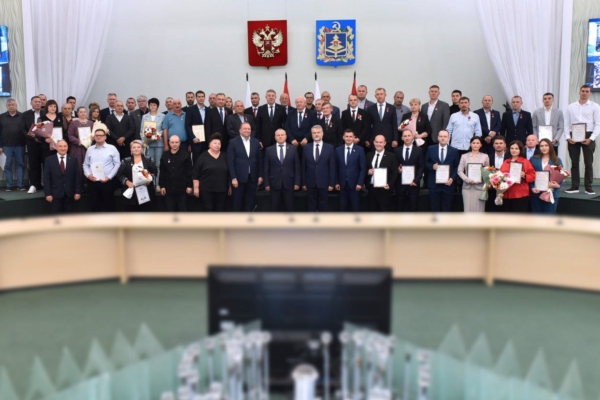 Александр Богомаз поздравил машиностроителей Брянской области с профессиональным праздником