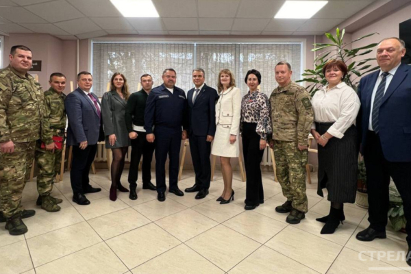 В Брянске на встрече обсудили поддержку и социализацию участников СВО