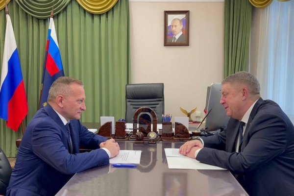 Заместитель руководителя Федерального казначейства Эли Исаев встретился с брянским губернатором