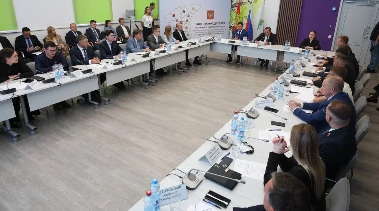 Брянская область — в работе по развитию молодёжного парламентаризма